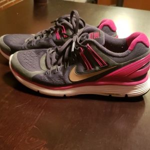 Womens nike shoes